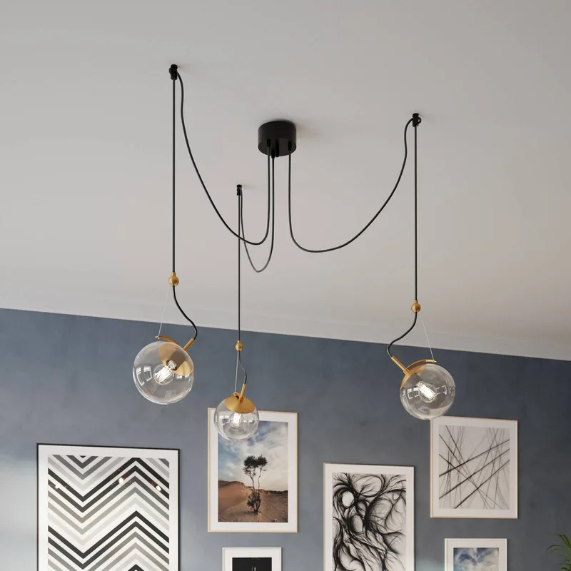 Carry hanglamp, decentraal, 3-lamps fra By Rydéns i Rookgrijs-transparant, Messing, Sort – produktbillede 1 af 2