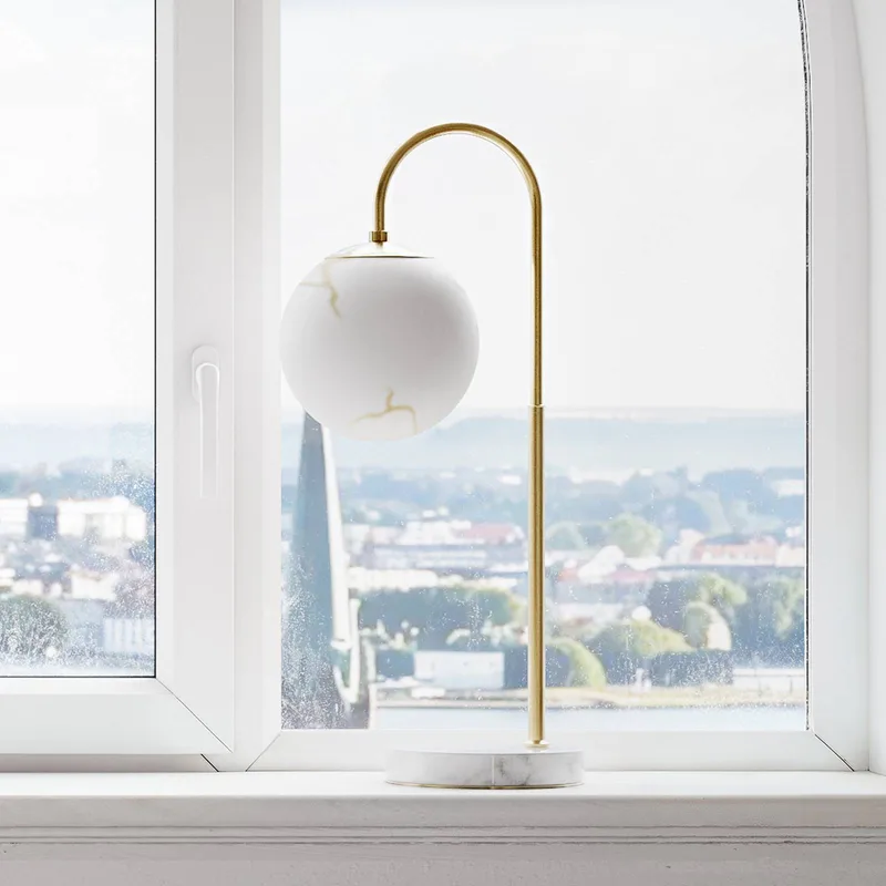 Bordlampe Bellagio, messing og hvid, glas, E27 fra By Rydéns i Messing, Hvid – produktbillede 1 af 3