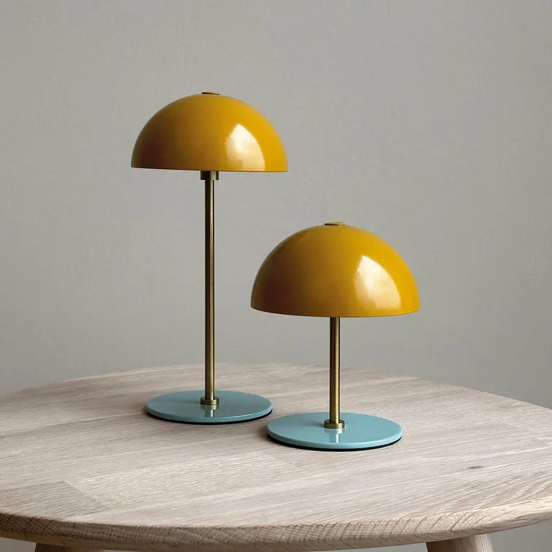ALONG LED mini tafellamp curry/turquoise – set van 3 de Dyberg Larsen en Curry, Laiton, Turquoise – photo produit 3 sur 5