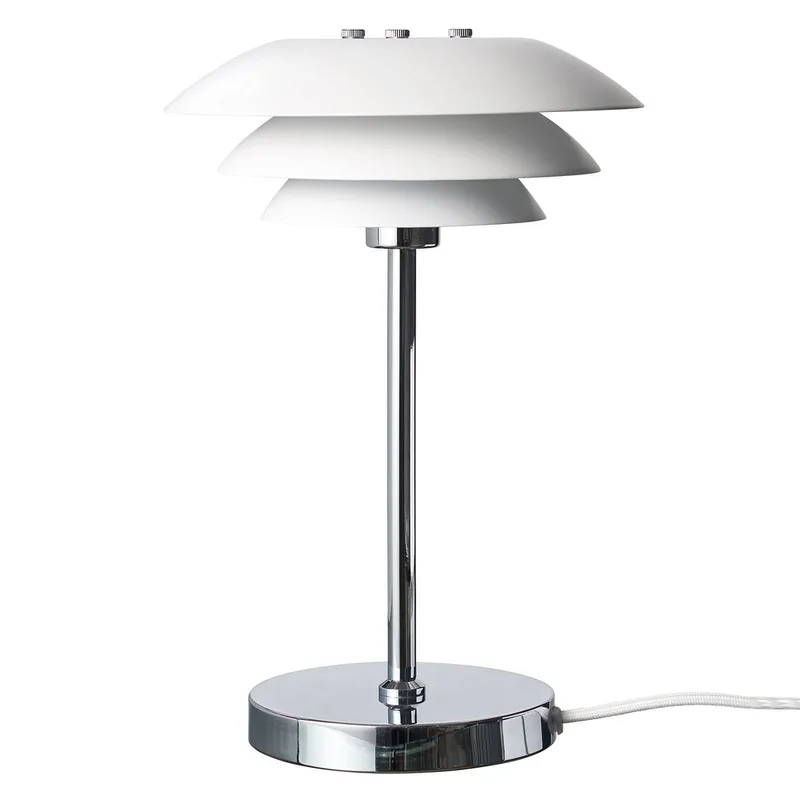 DL20 Lampe de Table Blanc de Dyberg Larsen en Wit mat, Chrome – photo produit