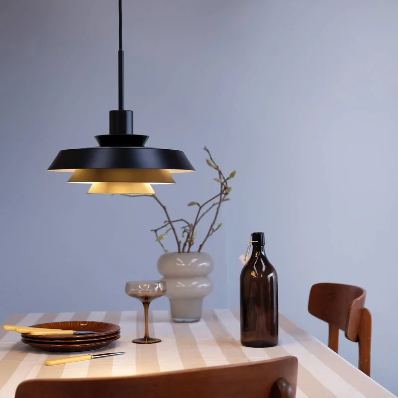 DL30 hanglamp Ø 30 cm de Dyberg Larsen en Noir – photo produit 2 sur 5