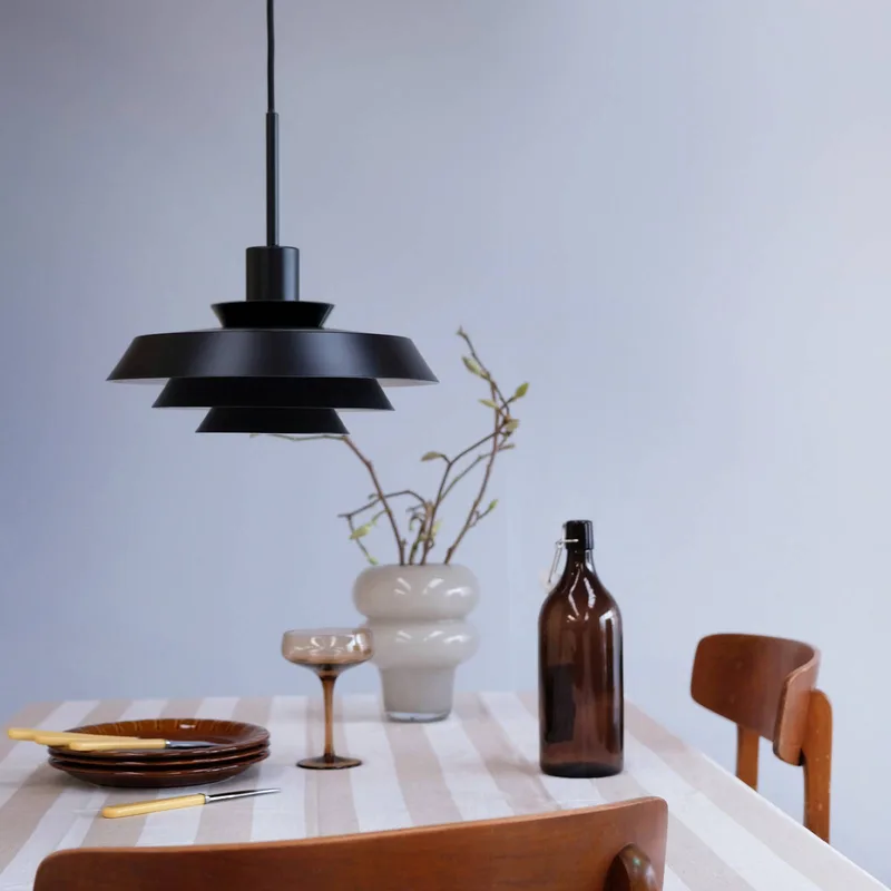 DL30 hanglamp Ø 30 cm de Dyberg Larsen en Noir – photo produit 1 sur 5