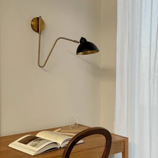 Futura wandlamp, zwart, metaal fra Dyberg Larsen i Sort, Messing – produktbillede 2 af 3