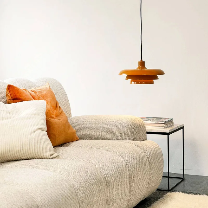 hanglamp Ava, kerriegele, metaal, Ø 31 cm från Dyberg Larsen i Curry – produktbild 1 av 4