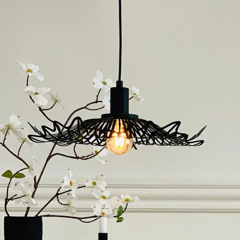 hanglamp Flora, Ø 40 cm, metaal de Dyberg Larsen en Matzwart – photo produit 1 sur 3