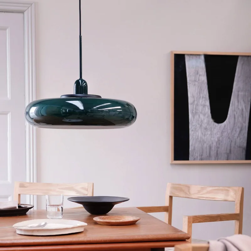 hanglamp Planet, donkergroen, Ø 40 cm, metaal från Dyberg Larsen i Mörkgrön, Svart – produktbild 3 av 5