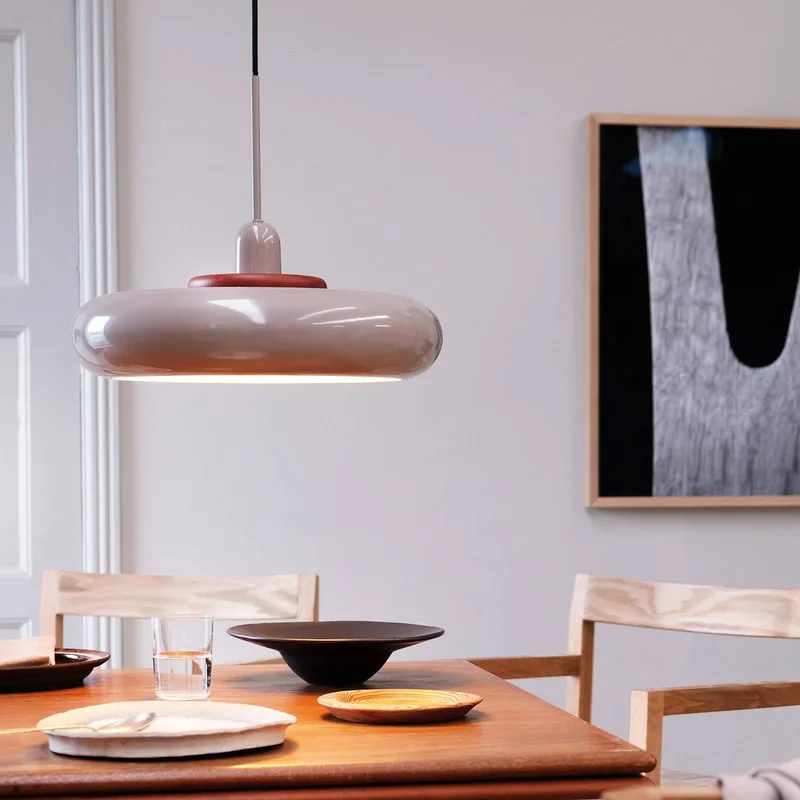hanglamp Planet, Ø 40 cm, metaal von Dyberg Larsen in Melkwit – Produktfoto 2 von 5