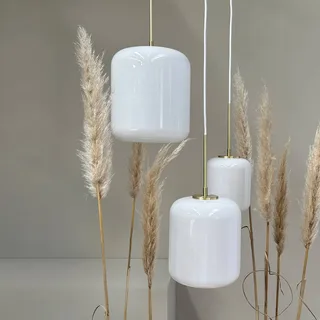 Silvia 20 Pendelleuchte Opal/Brass von Dyberg Larsen in Weiß, Messing – Produktfoto 2 von 5
