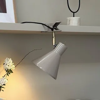 Lampe à pince Sleep Brown de Dyberg Larsen en Grijsbruin – photo produit 1 sur 5