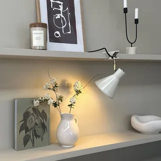 Lampe à pince Sleep Shiny White/Antique Brass de Dyberg Larsen en Kittweiß – photo produit 2 sur 5