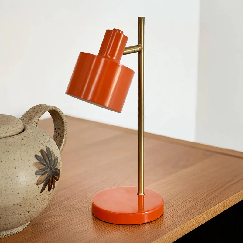 LED-batterijlamp Ocean Mini, oranje de Dyberg Larsen en Orange, Laiton – photo produit 2 sur 5