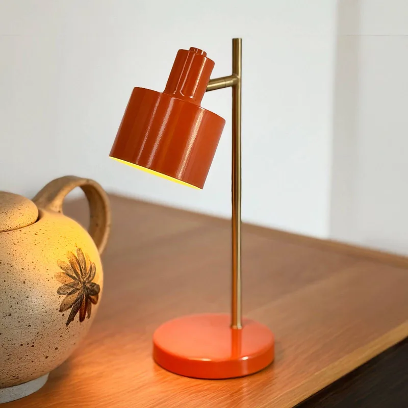 LED-batterijlamp Ocean Mini, oranje de Dyberg Larsen en Orange, Laiton – photo produit 1 sur 5