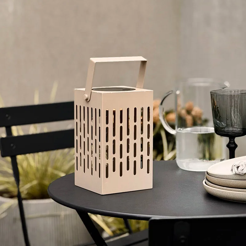 LED lantaarn Luma, 20 cm, IP44 van Dyberg Larsen in Beige – productfoto 2 van 4