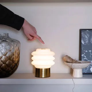 LED-Akku-Tischlampe Diva, weiß/messingfarben von Dyberg Larsen in Messing, Weiß – Produktfoto 5 von 5