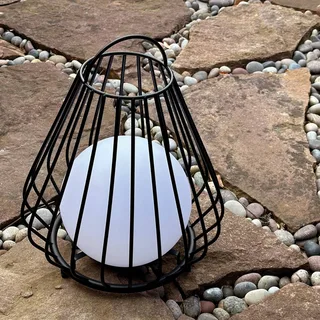 LED-batteridriven bordslampa Evesham, höjd 38 cm från Dyberg Larsen i Svart, Vit – produktbild 4 av 5
