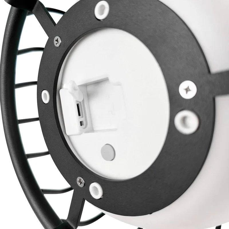 LED-batteridriven bordslampa Evesham, höjd 38 cm från Dyberg Larsen i Svart, Vit – produktbild 3 av 5