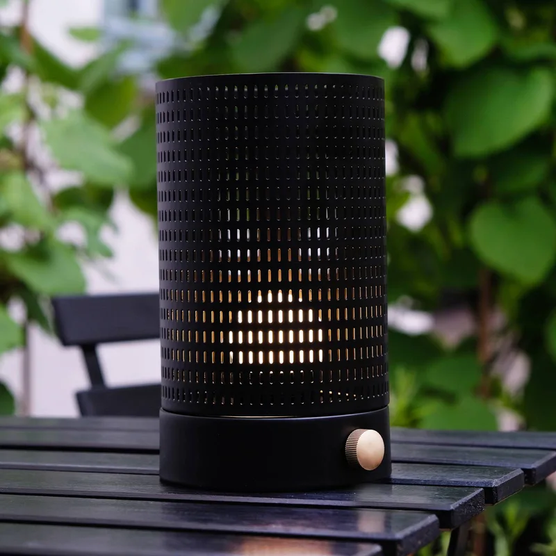 LED tafellamp op batterijen Mesh, hoogte 20 cm von Dyberg Larsen in Schwarz – Produktfoto 1 von 3