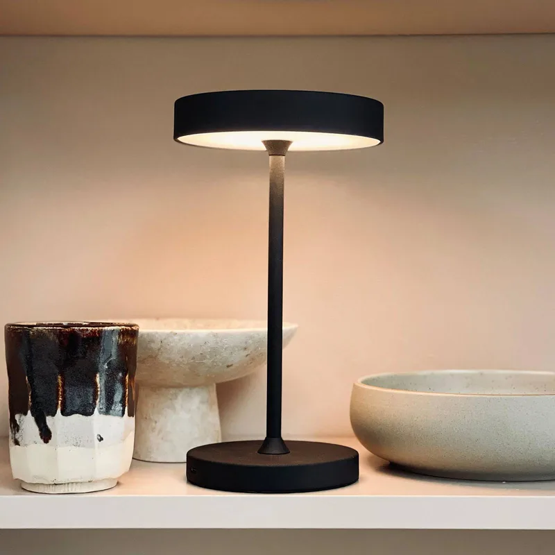 LED tafellamp Starlight, hoogte 26 cm von Dyberg Larsen in Schwarz – Produktfoto 1 von 3