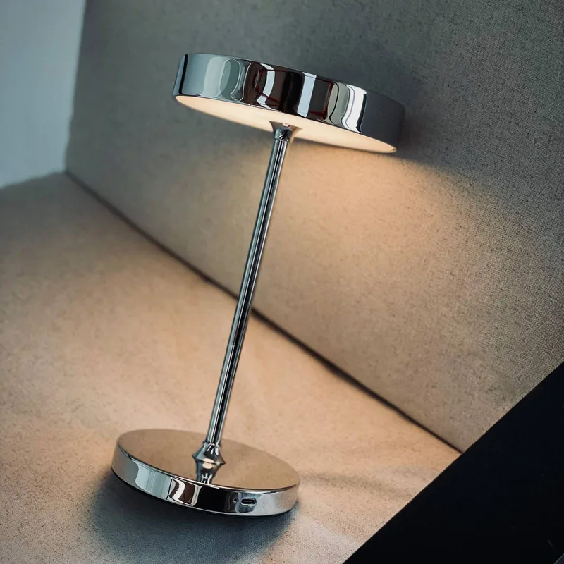 LED tafellamp Starlight, metaal van Dyberg Larsen in Chroom – productfoto 4 van 5