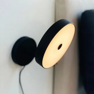 LED wandlamp Starlight, Ø14 cm, dimbaar. fra Dyberg Larsen i Sort – produktbillede 1 af 3