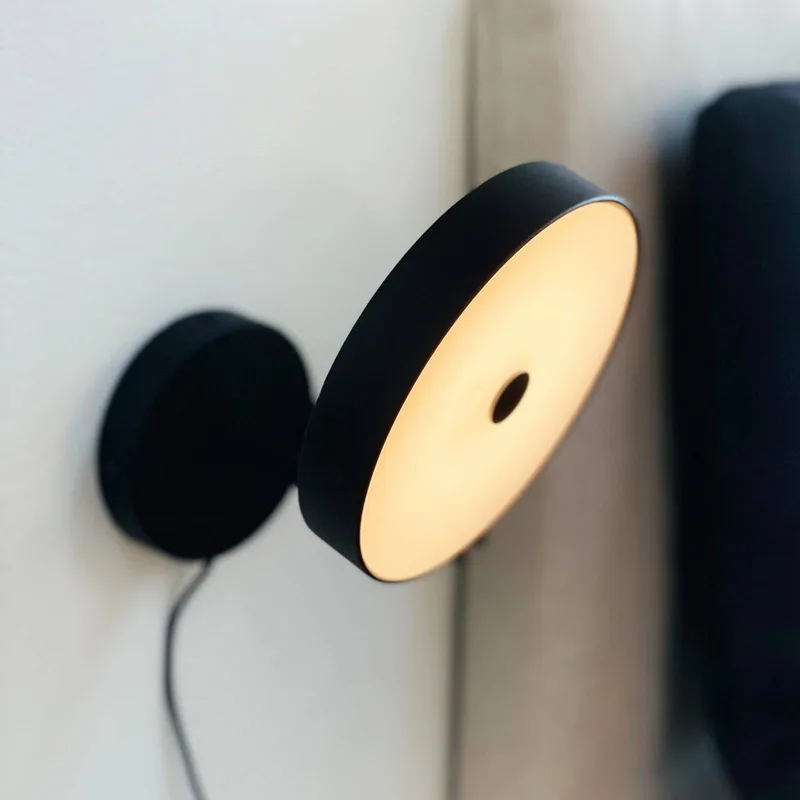 LED wandlamp Starlight, Ø14 cm, dimbaar. fra Dyberg Larsen i Sort – produktbillede 1 af 3