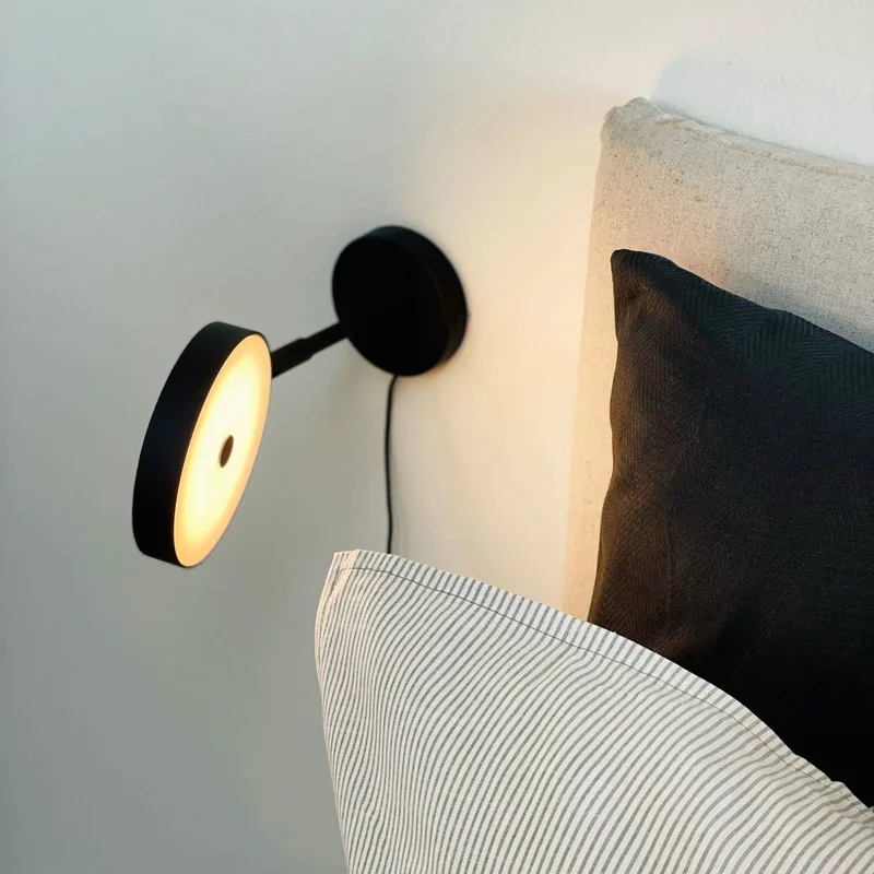 LED wandlamp Starlight, Ø14 cm, dimbaar. fra Dyberg Larsen i Sort – produktbillede 2 af 3