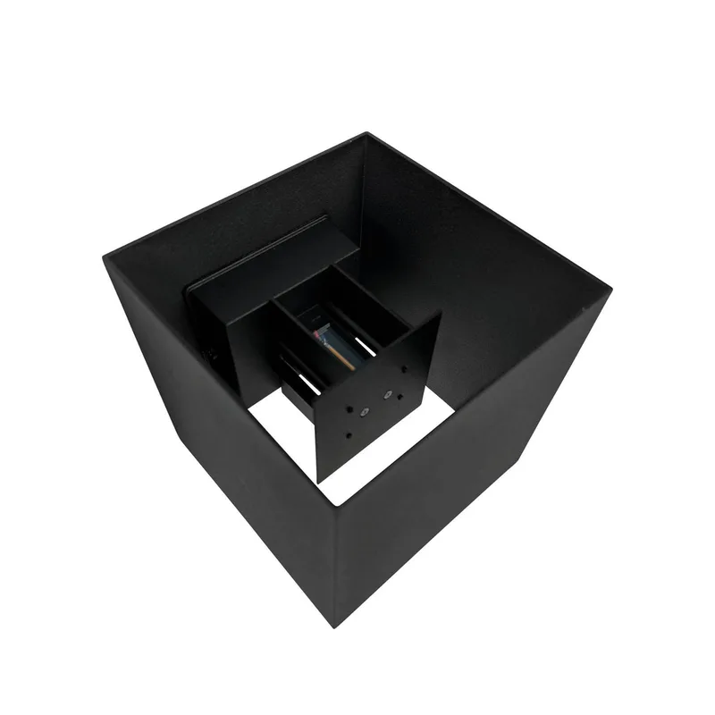 Venus LED Draußen Wandleuchte 15x15 Schwarz von Dyberg Larsen in Schwarz – Produktfoto 1 von 5