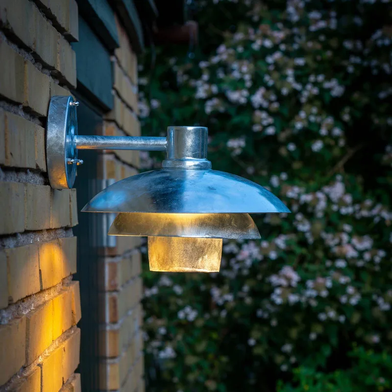 Morph buitenwandlamp, gegalvaniseerd, metaal de Dyberg Larsen en Staal – photo produit 2 sur 4