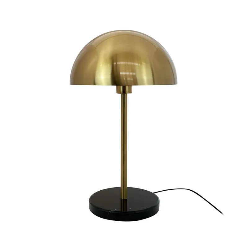 Lampe à poser en métal brass/marble de Dyberg Larsen – photo produit
