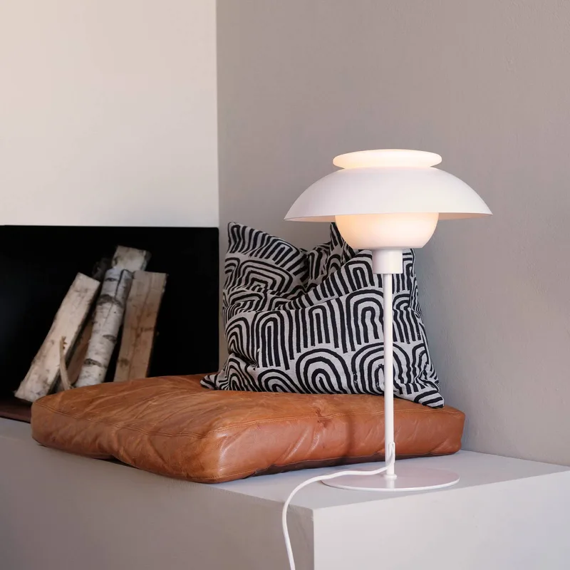 Opus Lampe de Table White de Dyberg Larsen – photo produit 2 sur 5