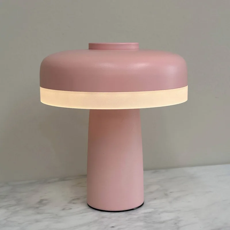 Porter LED Portable Taffellamp Lichtroze by Dyberg Larsen – product photo