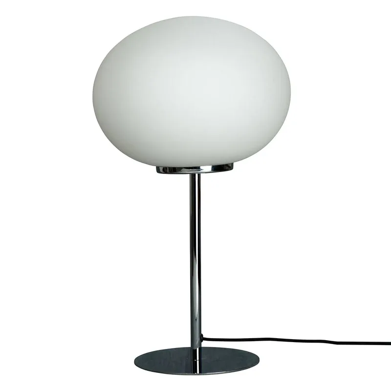 Queen bordslampa, stativ krom från Dyberg Larsen i Krom, Vit – produktbild