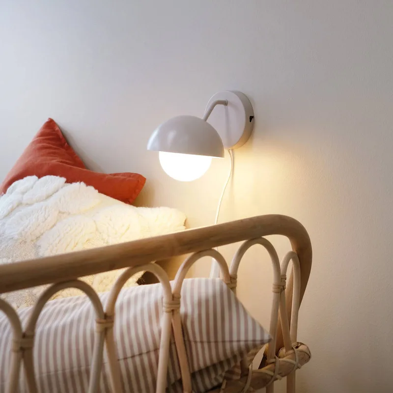 Rose wandlamp von Dyberg Larsen in Beige mat – Produktfoto 1 von 4