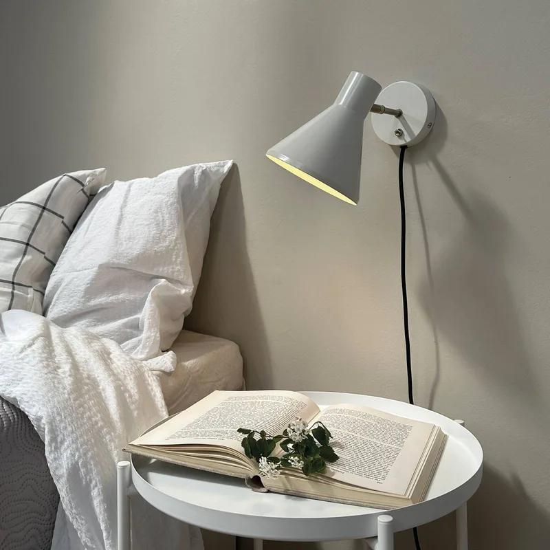 Sleep wandlamp crème-wit fra Dyberg Larsen i Hvid – produktbillede 2 af 5