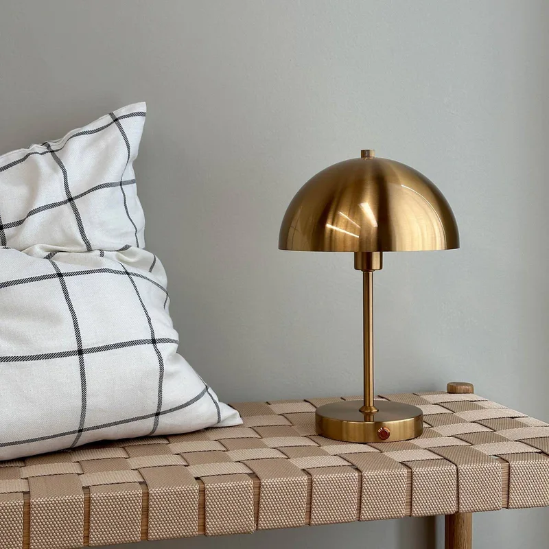 Stockholm tafellamp von Dyberg Larsen in Antiek messing – Produktfoto 1 von 5