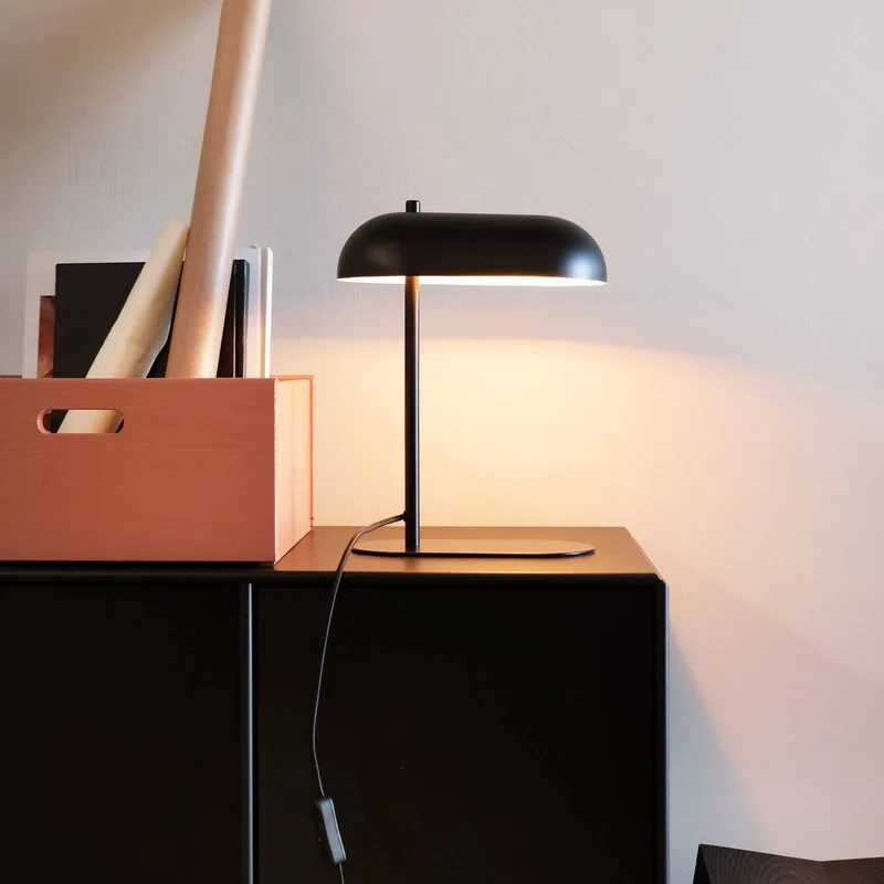 Lampe à poser Arch Matt Black de Dyberg Larsen en Noir – photo produit 2 sur 5