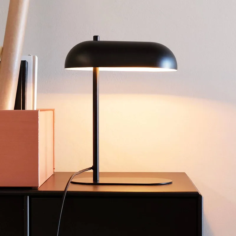 Lampe à poser Arch Matt Black de Dyberg Larsen en Noir – photo produit 1 sur 5