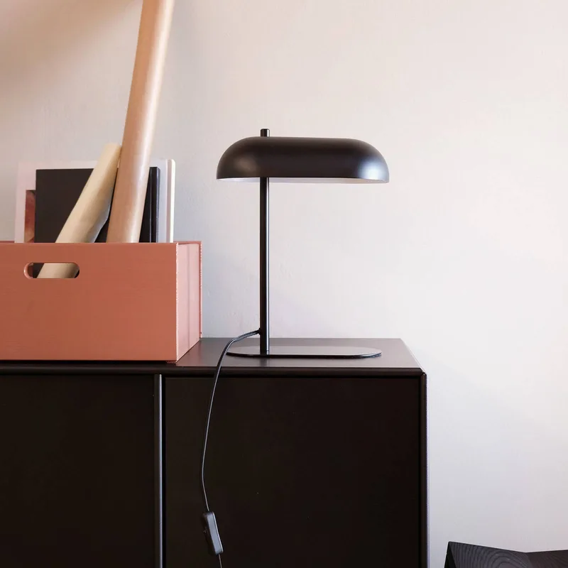 Lampe à poser Arch Matt Black de Dyberg Larsen en Noir – photo produit 3 sur 5
