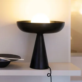 tafellamp Ava, zwart, metaal, hoogte 35 cm från Dyberg Larsen i Svart, Vit – produktbild 1 av 5
