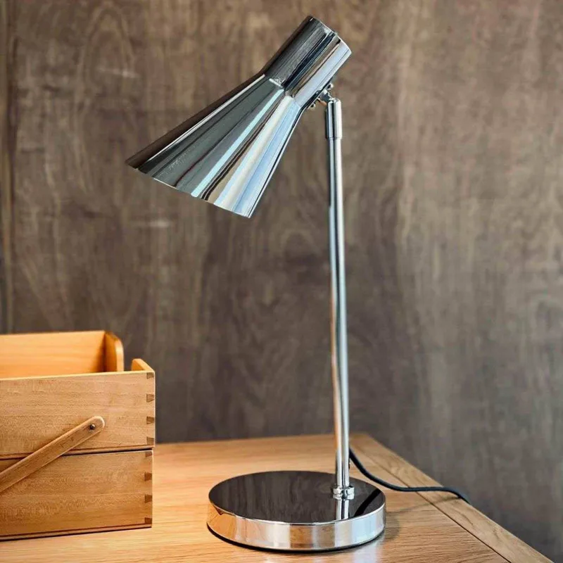 Tafellamp chroom metaal H44,5 cm D15 cm DL12 fra Dyberg Larsen i Krom – produktbillede 5 af 5
