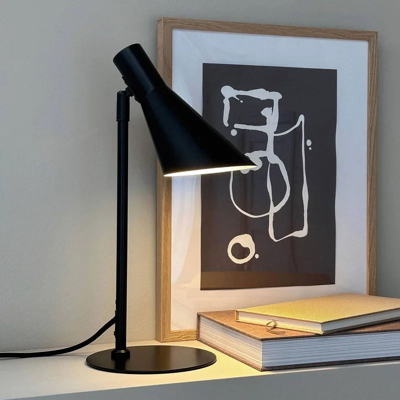 DL12 Lampe à poser Mini Noir de Dyberg Larsen en Noir – photo produit 2 sur 5