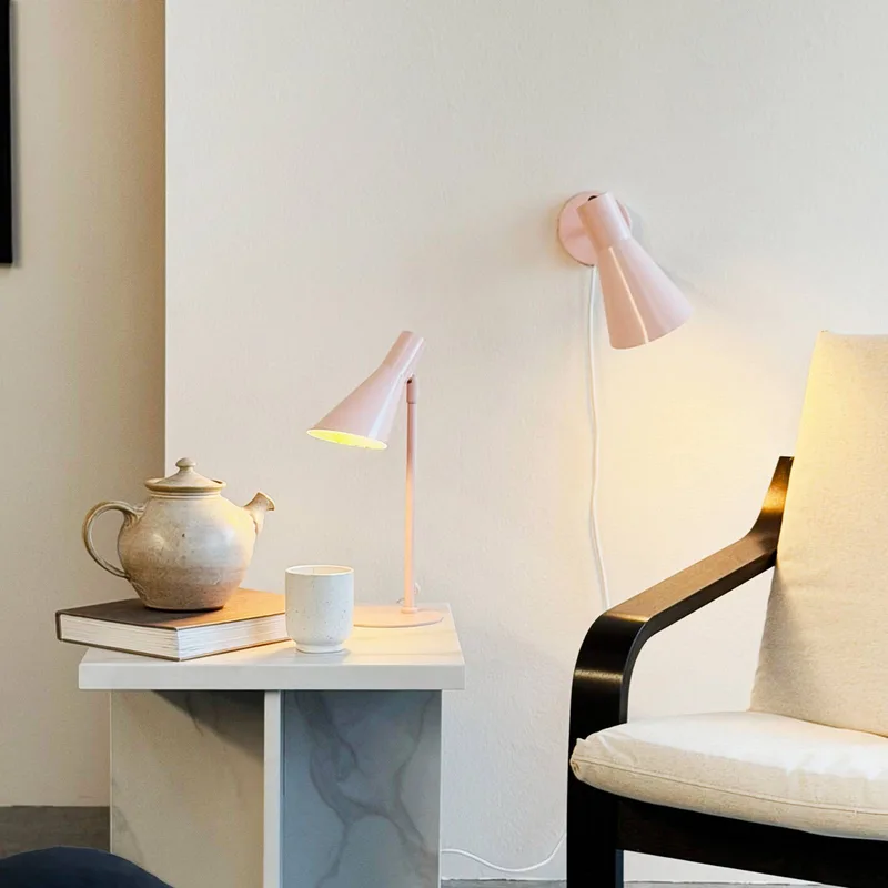 tafellamp DL12 Mini, E14, metaal från Dyberg Larsen i Rosa – produktbild 3 av 5