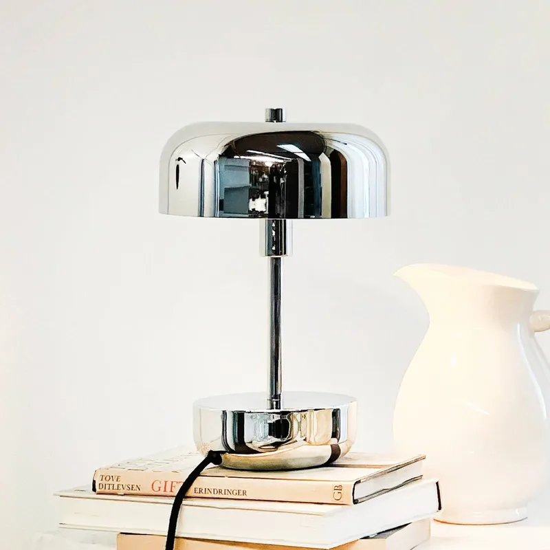 Lampe à poser métal chrome de Dyberg Larsen en Chrome – photo produit 1 sur 4