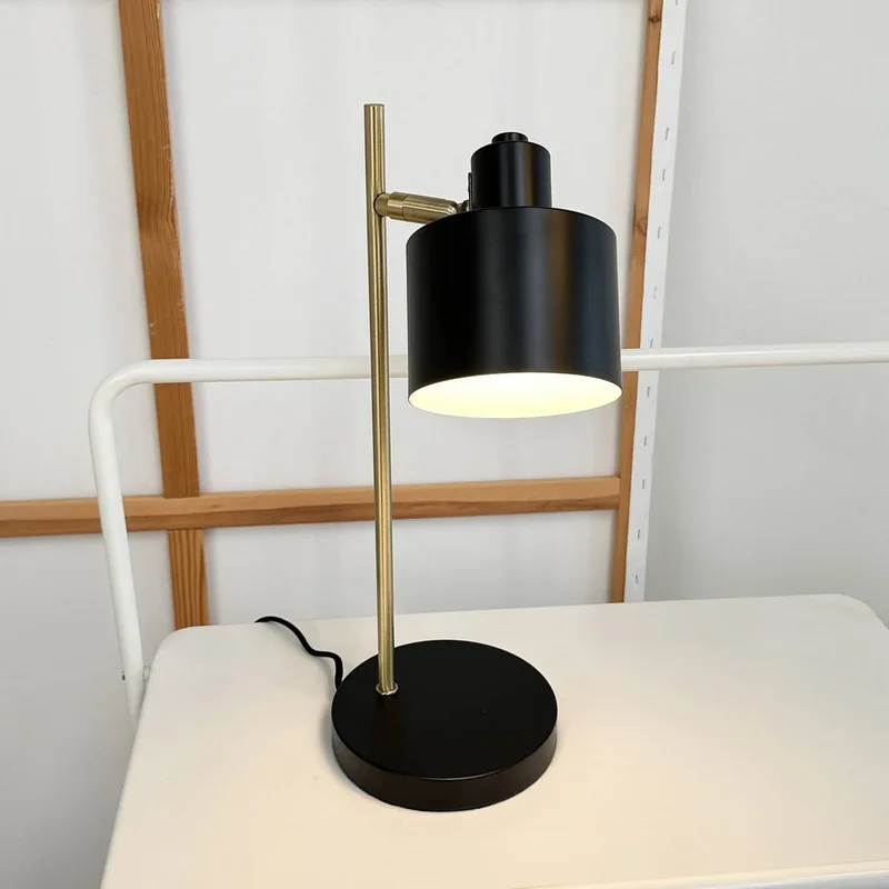 tafellamp Ocean, zwart/messing, 43 cm de Dyberg Larsen en Noir, Laiton – photo produit 1 sur 4