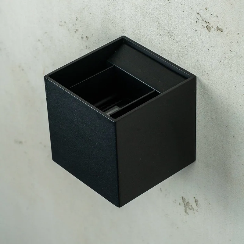 Venus LED-Außen-Wandleuchte von Dyberg Larsen in Schwarz – Produktfoto 2 von 5