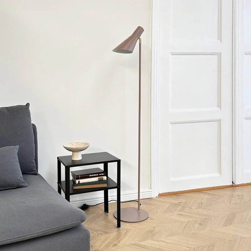 vloerlamp DL12, beige/messing, 139 cm, metaal by Dyberg Larsen in Beige, Brass – product photo 1 of 4