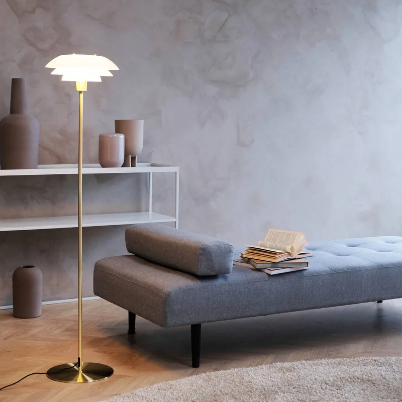 vloerlamp DL31, messingkleurig, hoogte 133 cm från Dyberg Larsen i Messingkleurig, Opaal – produktbild 2 av 5