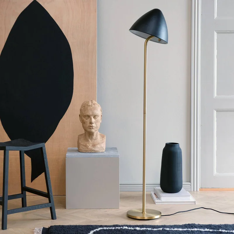 Oulu Stehleuchte Black/Brass von Dyberg Larsen in Schwarz, Messing – Produktfoto 3 von 5