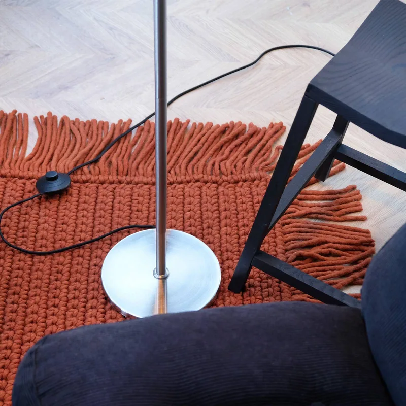 vloerlamp Oulu, zwart/staal, hoogte 128 cm fra Dyberg Larsen i Sort, Geborsteld staal – produktbillede 5 af 5