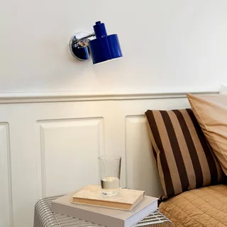 wandlamp Ocean, blauw/chroom, uitval 30 cm från Dyberg Larsen i Blå, Krom – produktbild 2 av 3